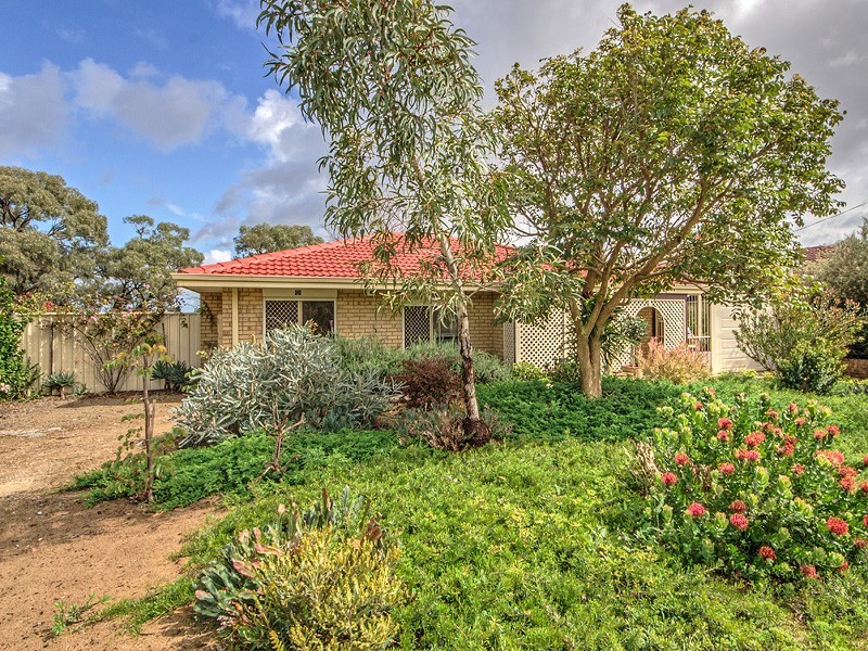 35 Skottowe Parkway, Parmelia WA 6167