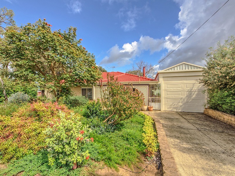 35 Skottowe Parkway, Parmelia WA 6167