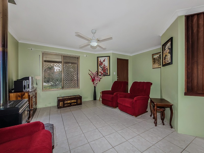 35 Skottowe Parkway, Parmelia WA 6167