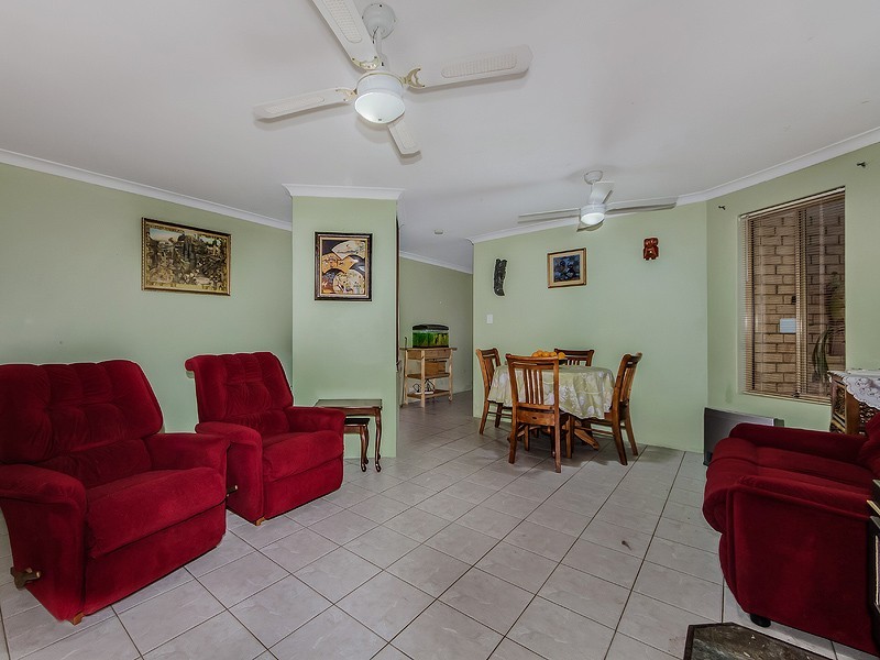 35 Skottowe Parkway, Parmelia WA 6167