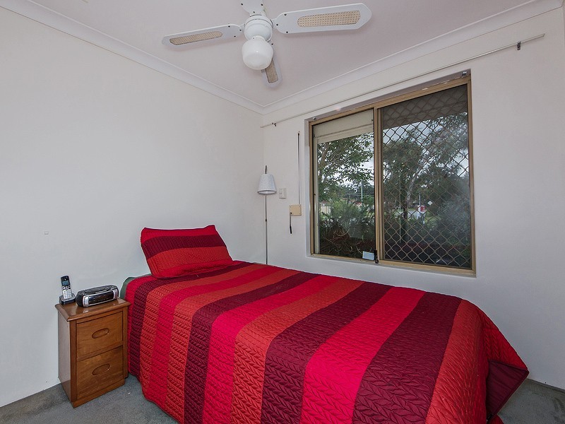 35 Skottowe Parkway, Parmelia WA 6167