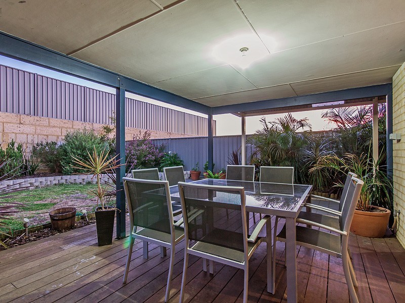 22 Westcliff Street, Wellard WA 6170