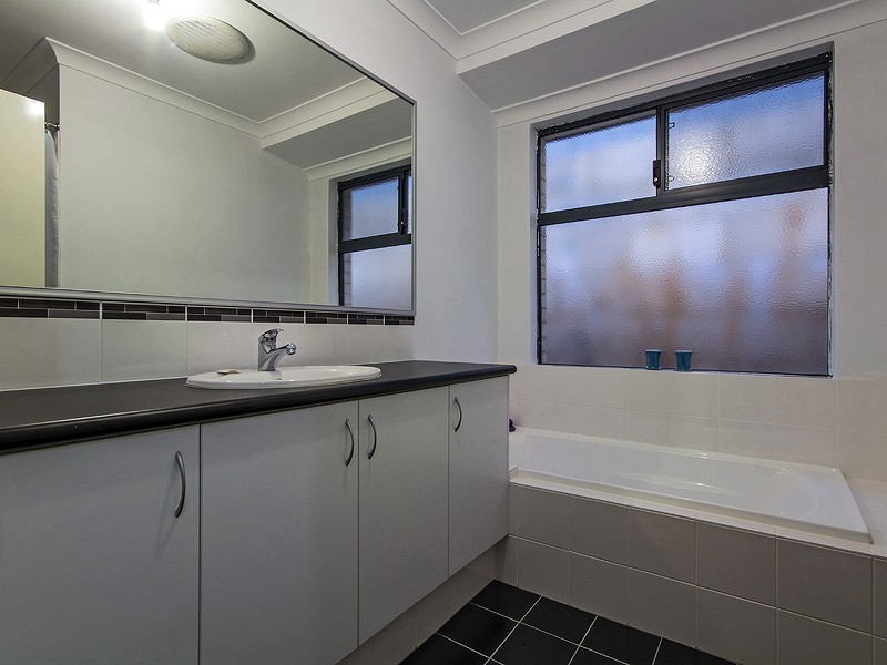 22 Westcliff Street, Wellard WA 6170