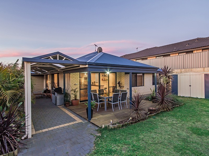 22 Westcliff Street, Wellard WA 6170