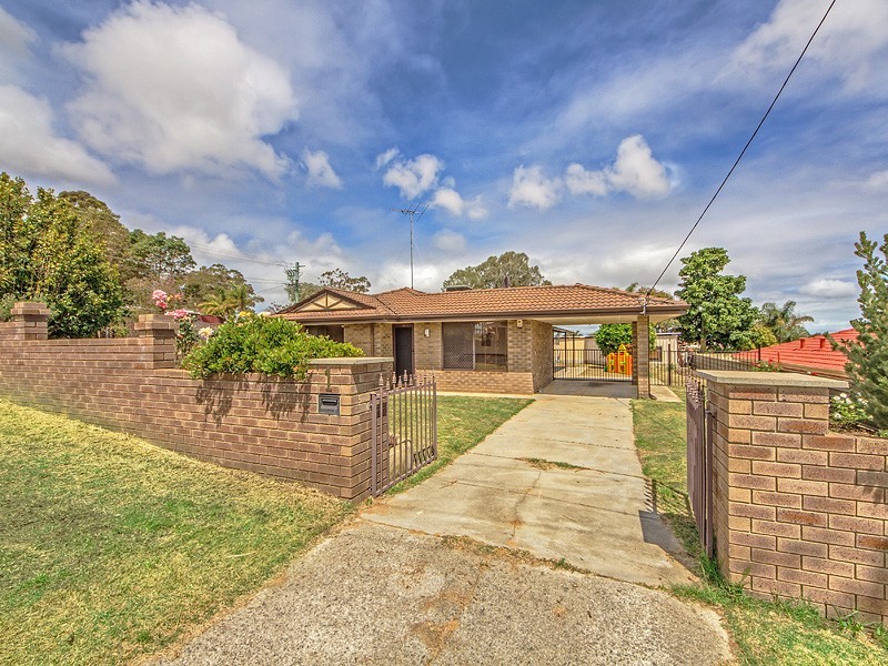 1 Youngs Place, Parmelia WA 6167