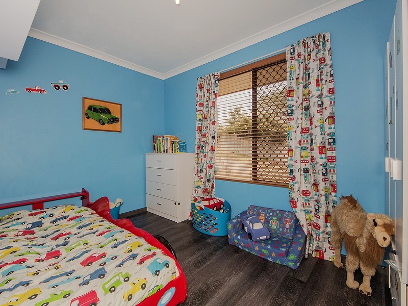 1 Youngs Place, Parmelia WA 6167