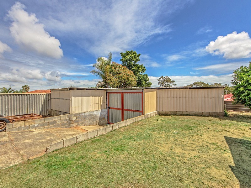 1 Youngs Place, Parmelia WA 6167