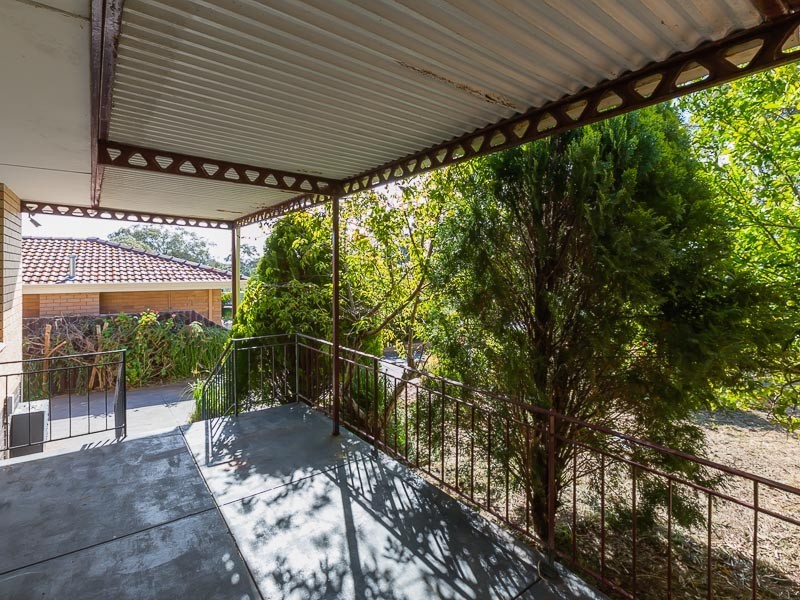23 Richard Place, Orelia WA 6167