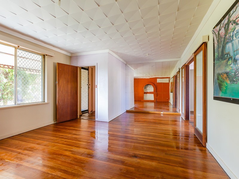 23 Richard Place, Orelia WA 6167