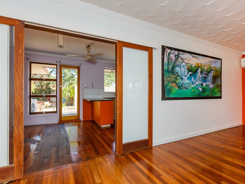 23 Richard Place, Orelia WA 6167