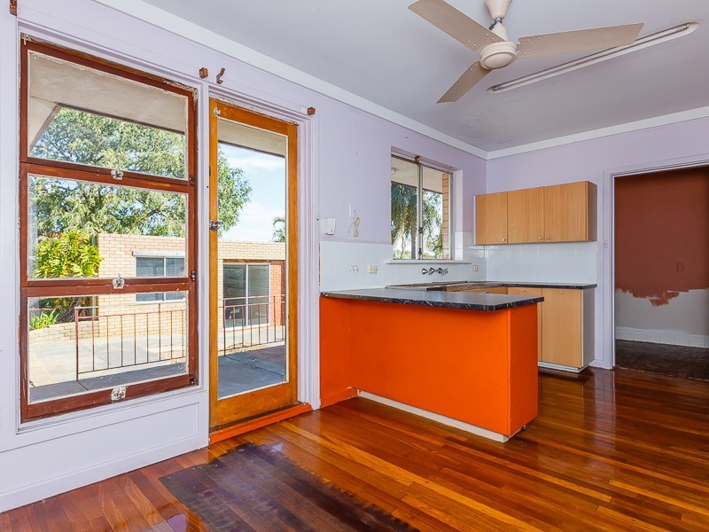 23 Richard Place, Orelia WA 6167