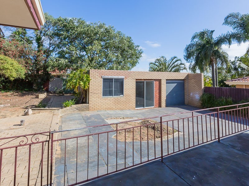 23 Richard Place, Orelia WA 6167
