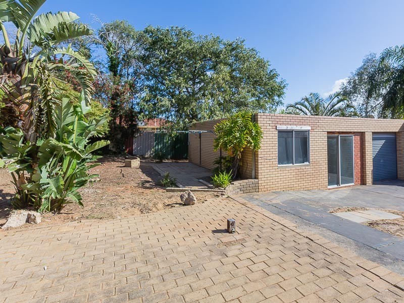 23 Richard Place, Orelia WA 6167
