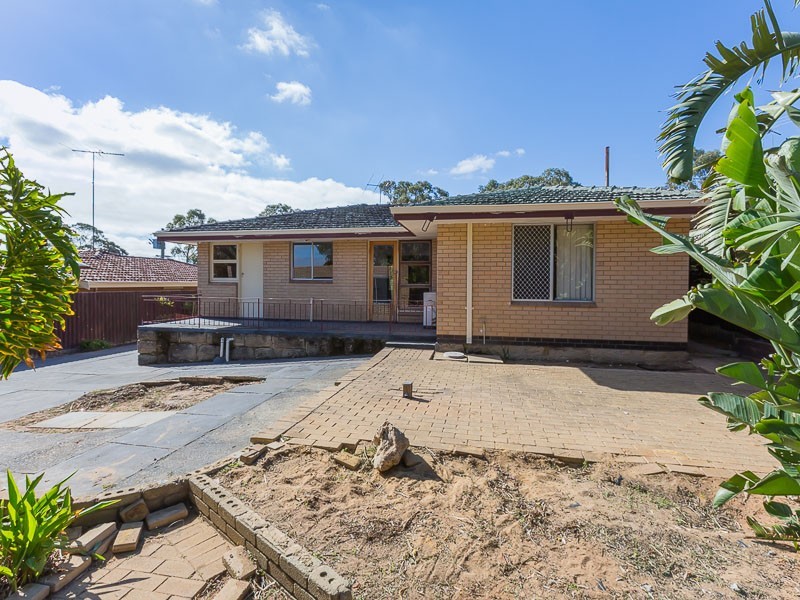 23 Richard Place, Orelia WA 6167