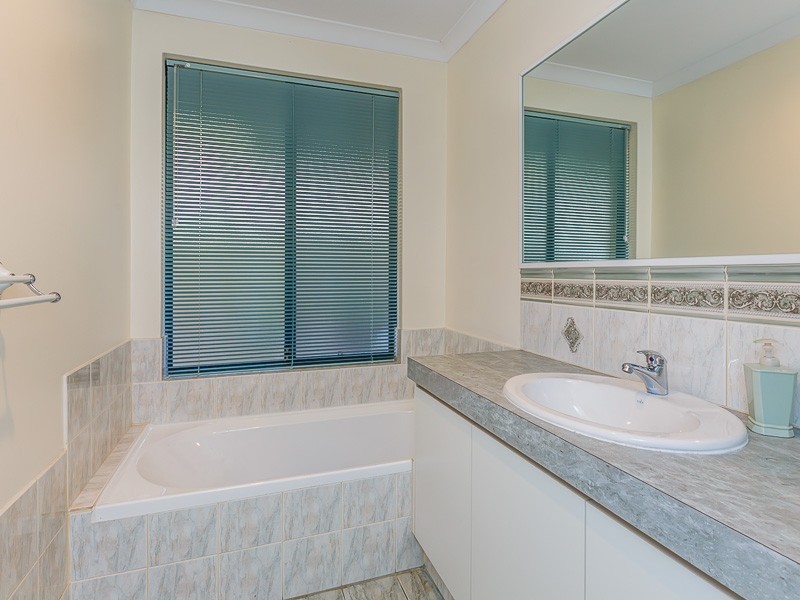 14 Yelka Way, Bertram WA 6167