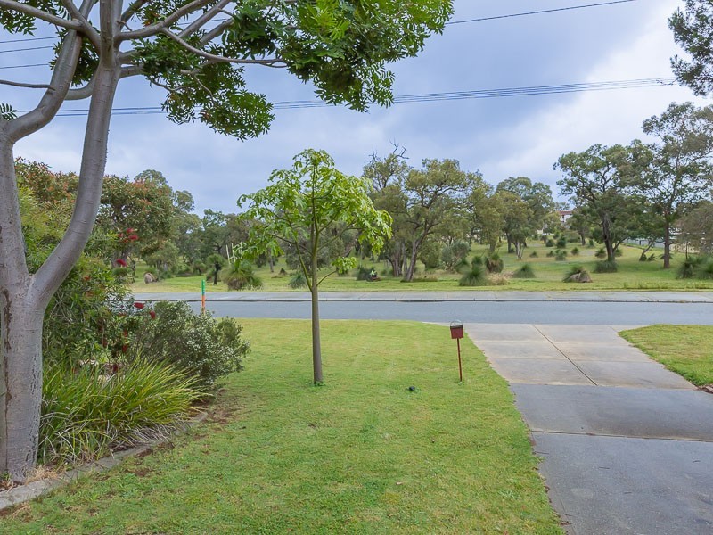 18A Littlemore Road, Orelia WA 6167