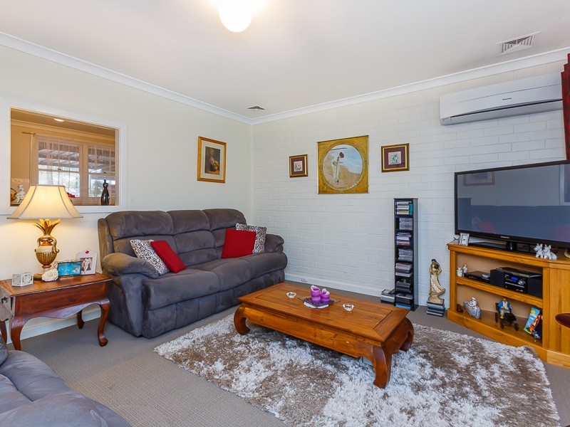 18A Littlemore Road, Orelia WA 6167