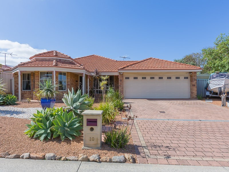 10 Brougham Crescent, Orelia WA 6167