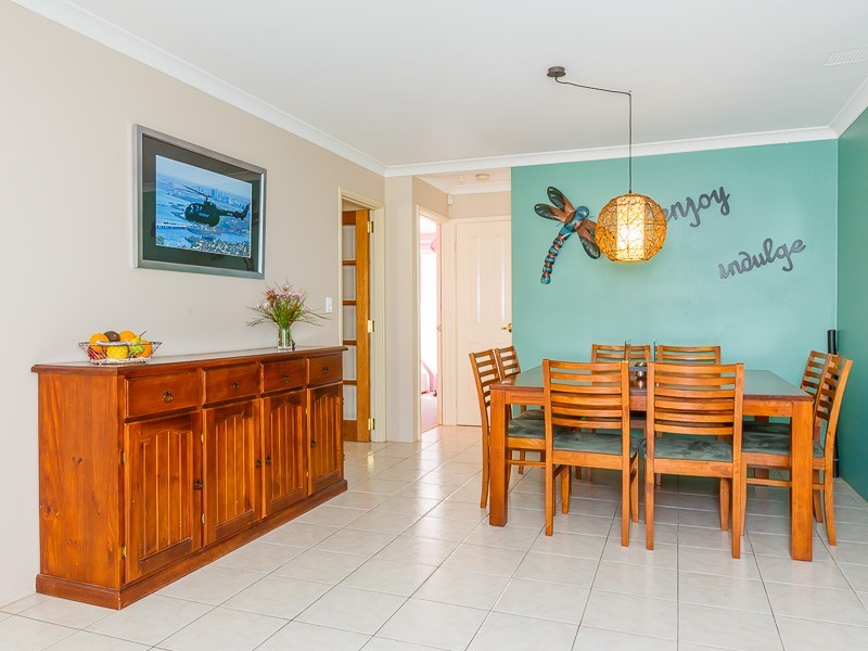 10 Brougham Crescent, Orelia WA 6167