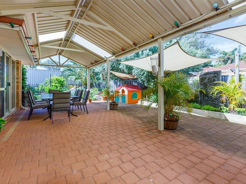 10 Brougham Crescent, Orelia WA 6167