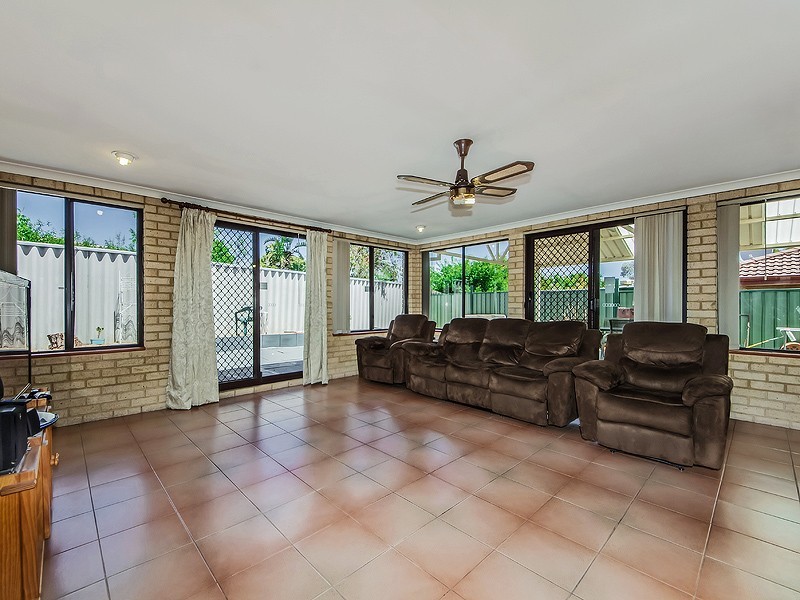 7 Hoyton Place, Parmelia WA 6167