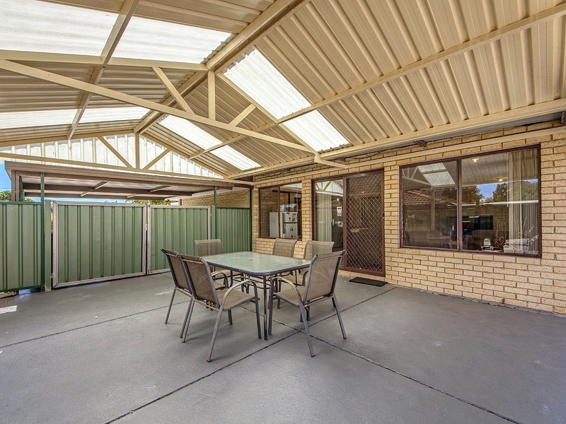 7 Hoyton Place, Parmelia WA 6167