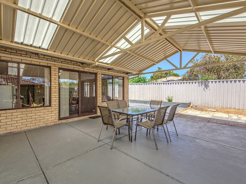 7 Hoyton Place, Parmelia WA 6167
