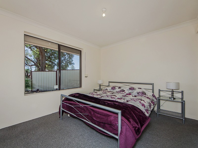 7 Hoyton Place, Parmelia WA 6167