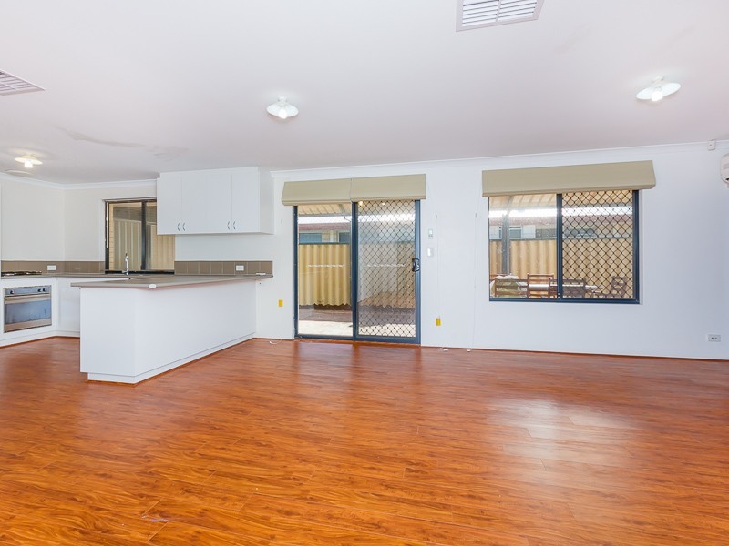 12 Champion Drive, Bertram WA 6167