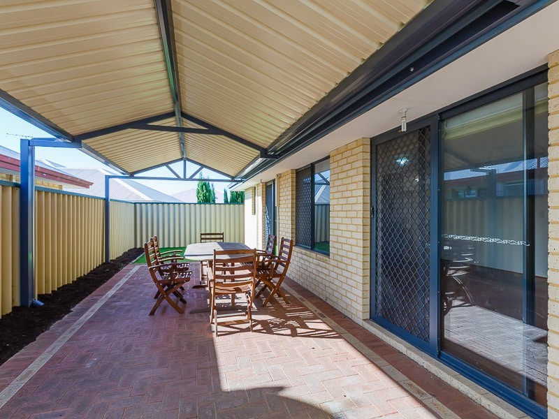 12 Champion Drive, Bertram WA 6167