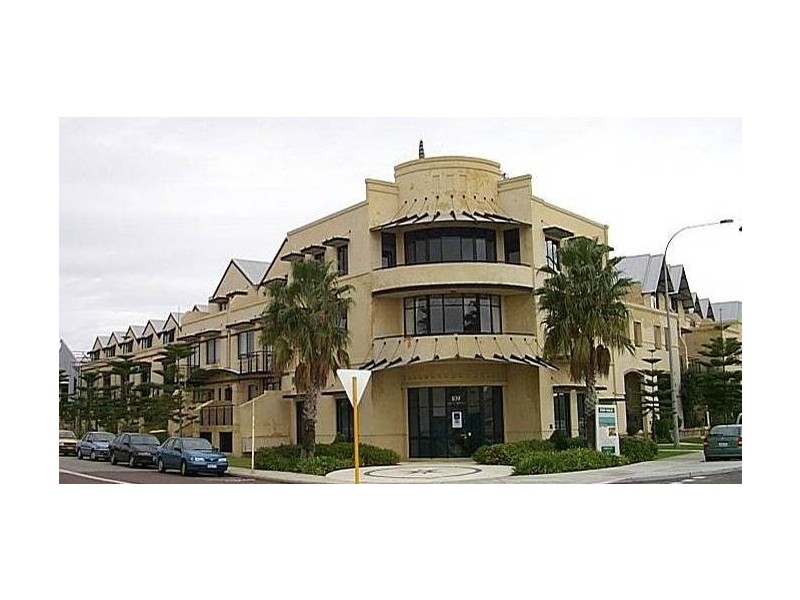27/109 Marine Terrace, Fremantle WA 6160