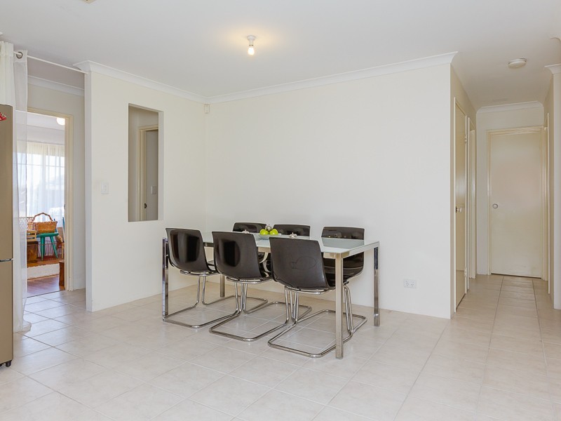 16 Walmer Place, Orelia WA 6167