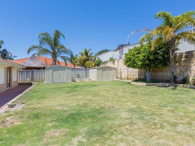 16 Walmer Place, Orelia WA 6167
