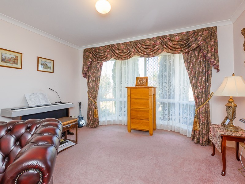 10 Cocos Court, Warnbro WA 6169