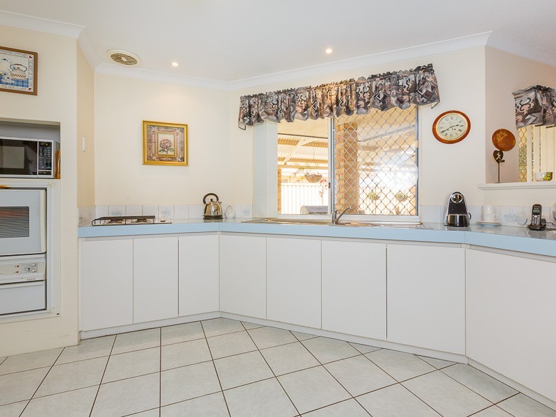 10 Cocos Court, Warnbro WA 6169