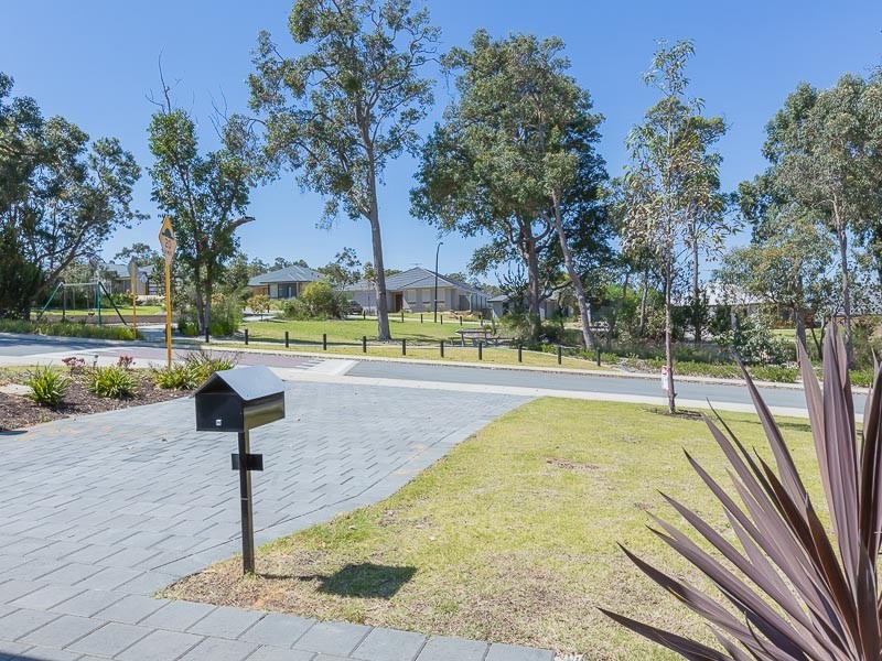 122 Beauchamp Loop, Wellard WA 6170