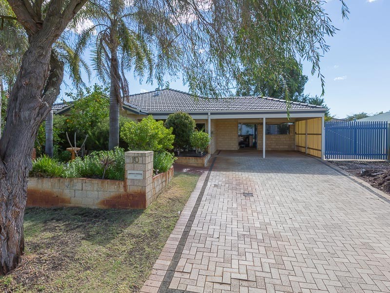 10 Walmer Place, Orelia WA 6167