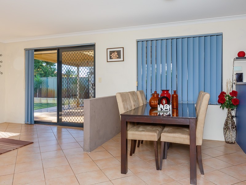 10 Walmer Place, Orelia WA 6167