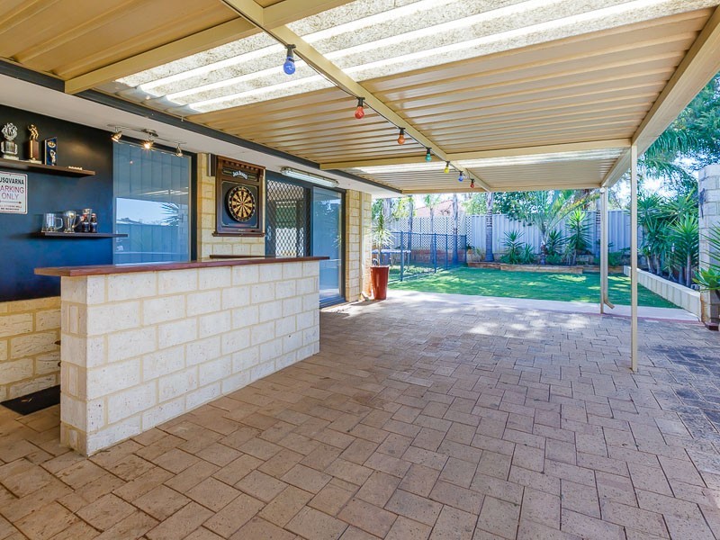10 Walmer Place, Orelia WA 6167
