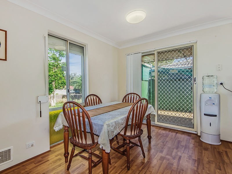 32 Cimbor Way, Parmelia WA 6167