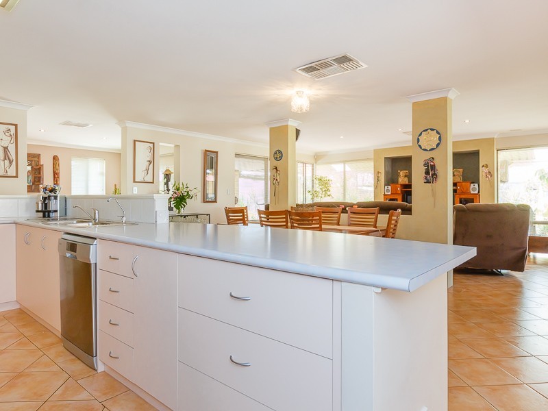 19 Araluen Crescent, Bertram WA 6167