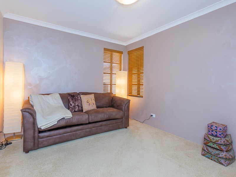 19 Araluen Crescent, Bertram WA 6167