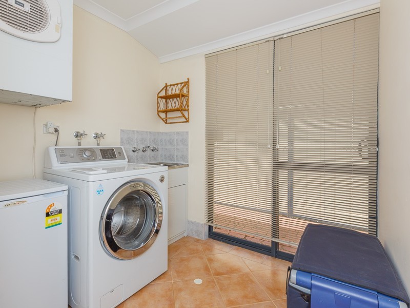 19 Araluen Crescent, Bertram WA 6167