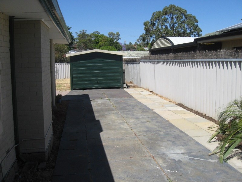 20 Clark Way, Orelia WA 6167