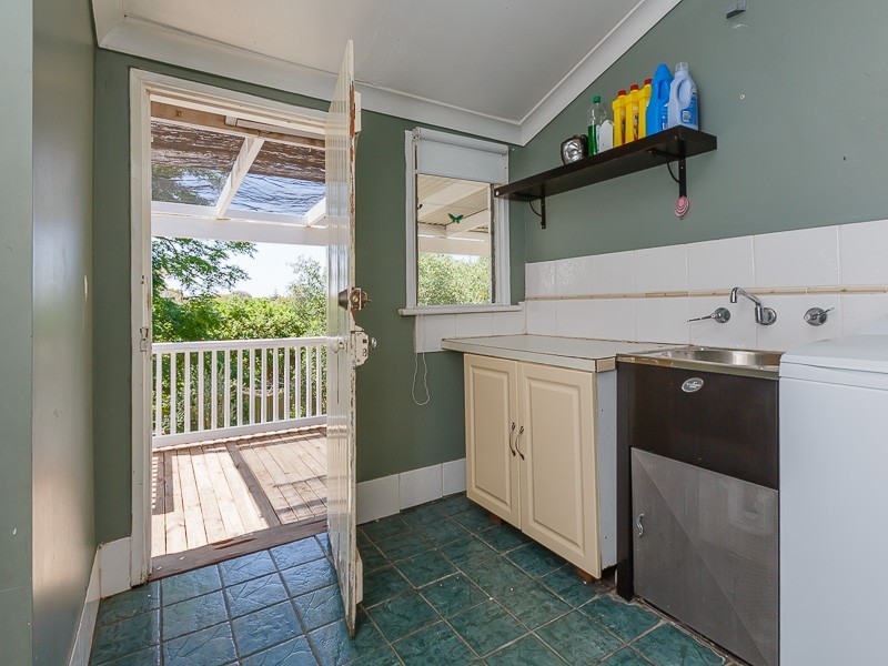 32 Hubbard Way, Medina WA 6167