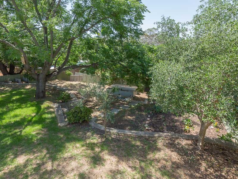 32 Hubbard Way, Medina WA 6167