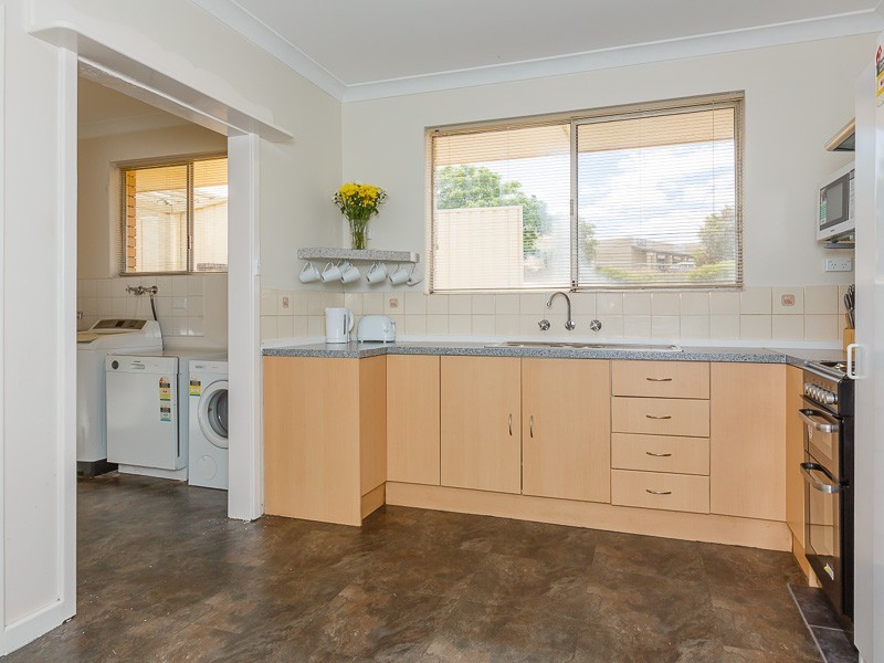 65 Christmas Avenue, Orelia WA 6167
