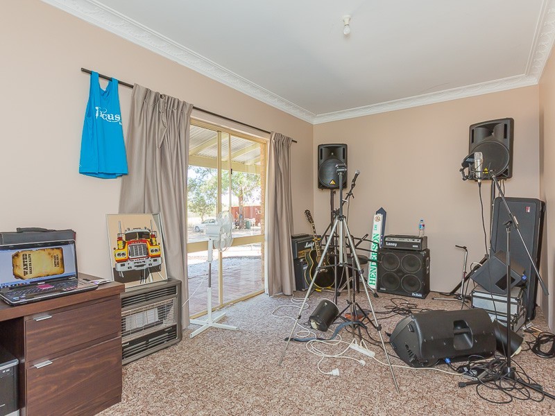 973 Anketell Road, Oakford WA 6121