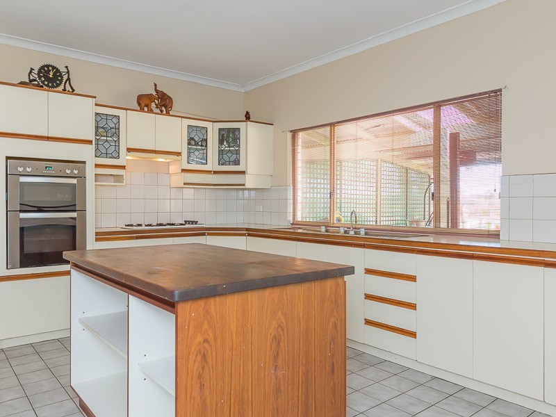 973 Anketell Road, Oakford WA 6121