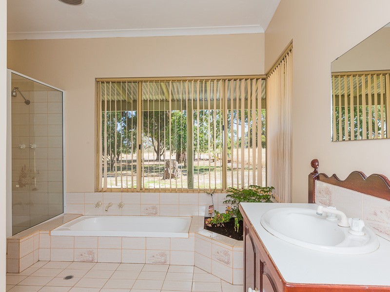 973 Anketell Road, Oakford WA 6121